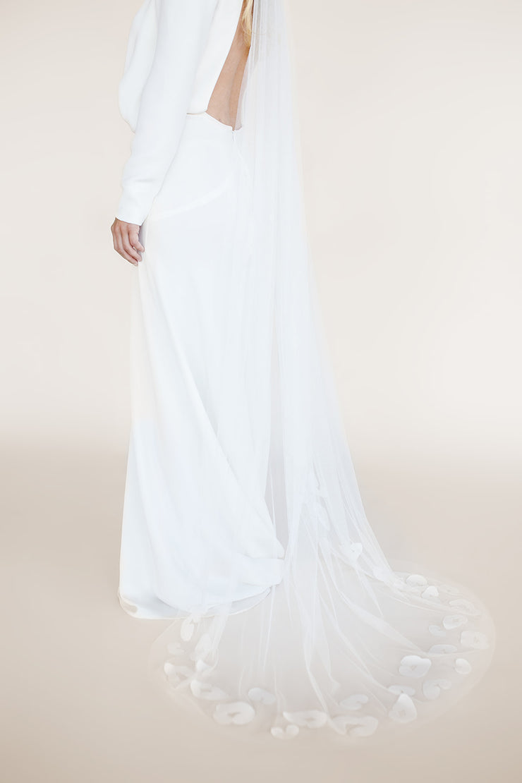 Long bridal veil with unique leopard print applique