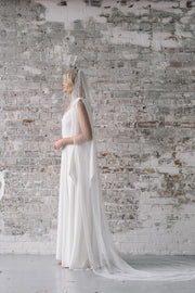 Pearl beaded long wedding veil